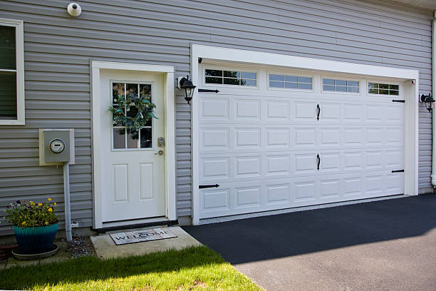 24/7 Emergency Garage Door Panel Replacement experts in Rockwall County County, TX
